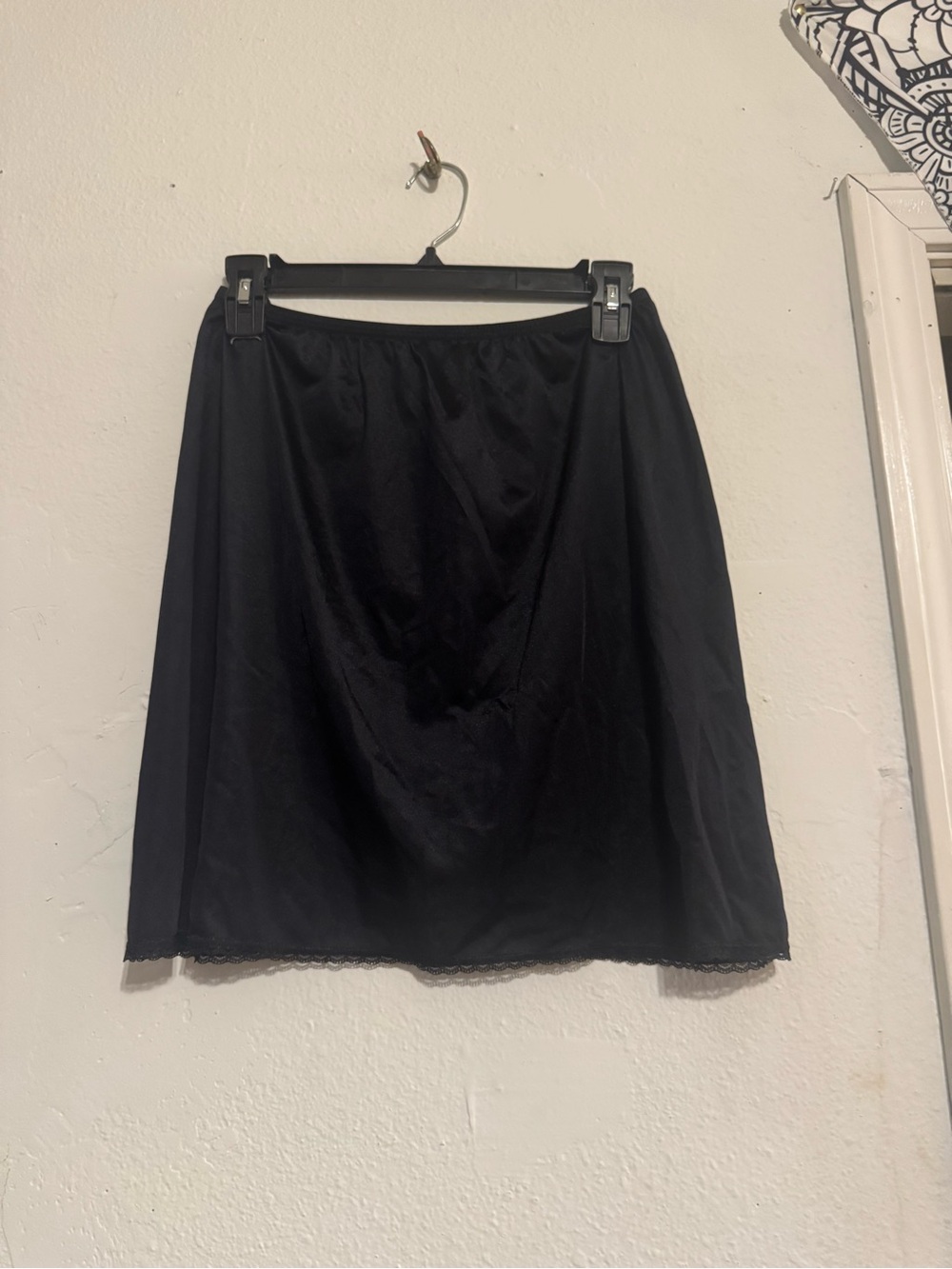 Vanity Fair Women's Slip Skirt - Classic Smooth Finish Size L